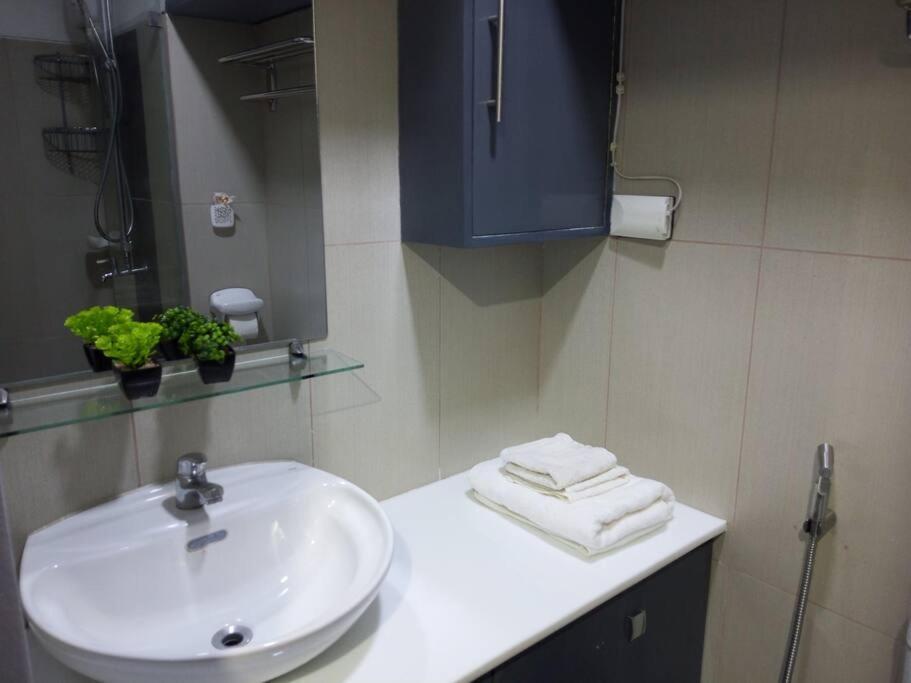 Casa Cintores Condo Near Picc With Free Parking Manilla Buitenkant foto